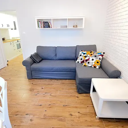 Victus Apartamenty, Askja