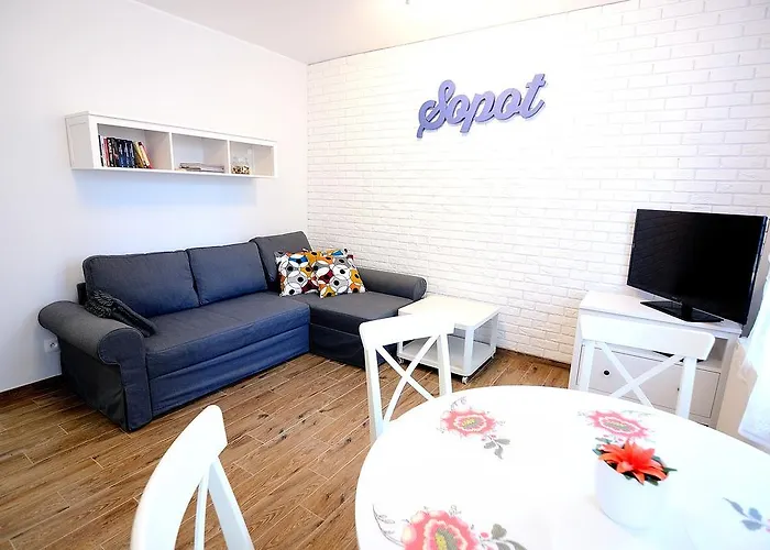 Victus Apartamenty, Askja